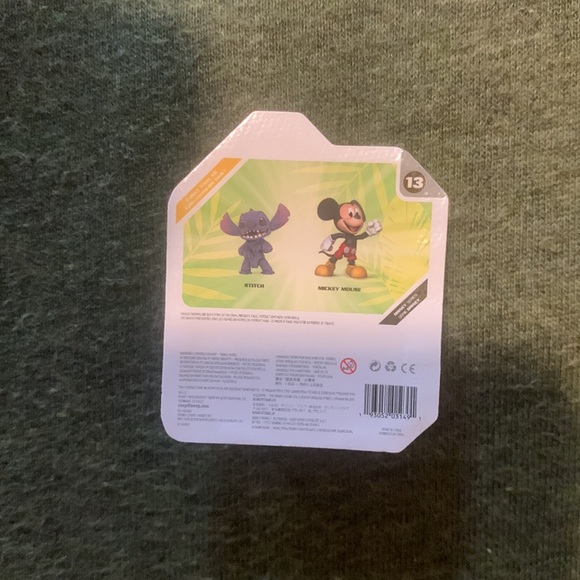 Stitch mini action figure from disney mini series - Picture 2 of 3